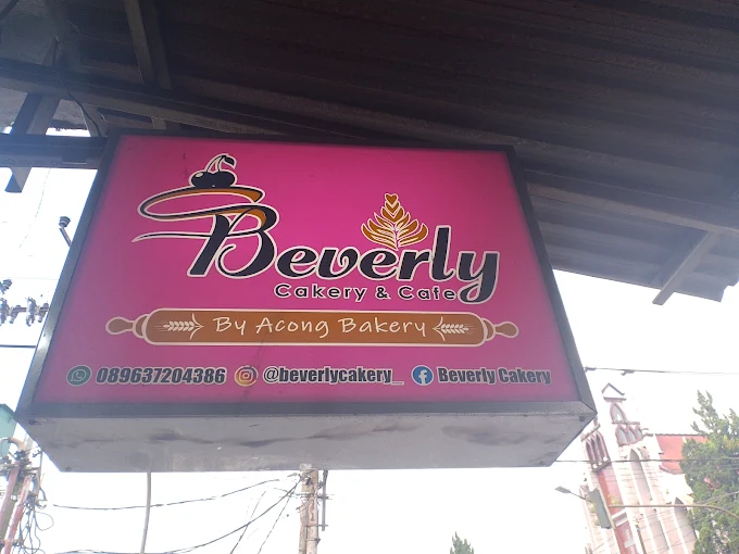 Beverly Cakery Tomohon